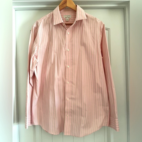 NWOT Banana Republic Men’s Button down Classic Fit Pink Large 16-16.5 Shirt - Picture 1 of 8